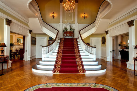 Best Luxury Hotel