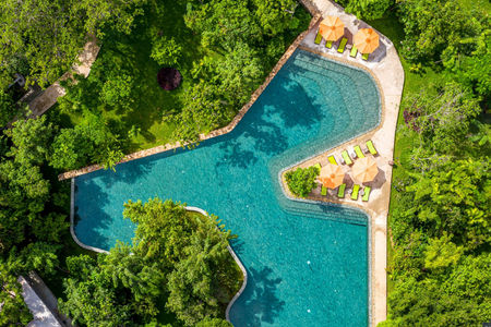 Hotel Pools