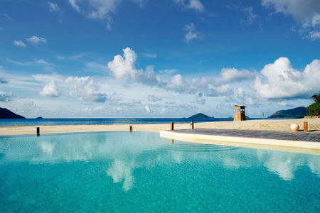 Hotel Pools