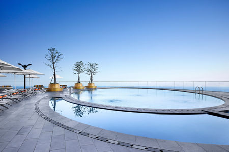 Hotel Pools