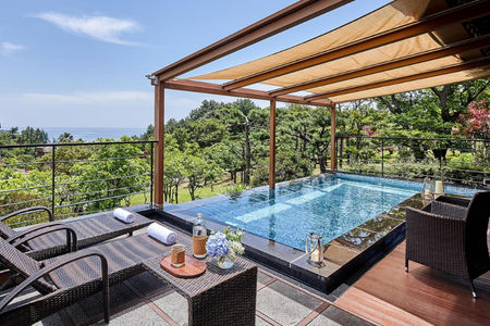 Beach, Island + Upcountry Hotels