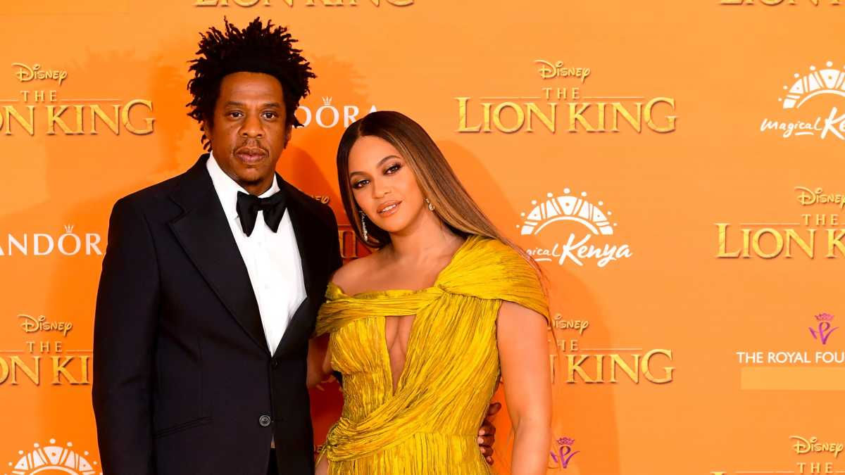 Jay-Z&BeyoncéPayCashfor$200MHome—theMostExpensiveEverSoldinCalifornia