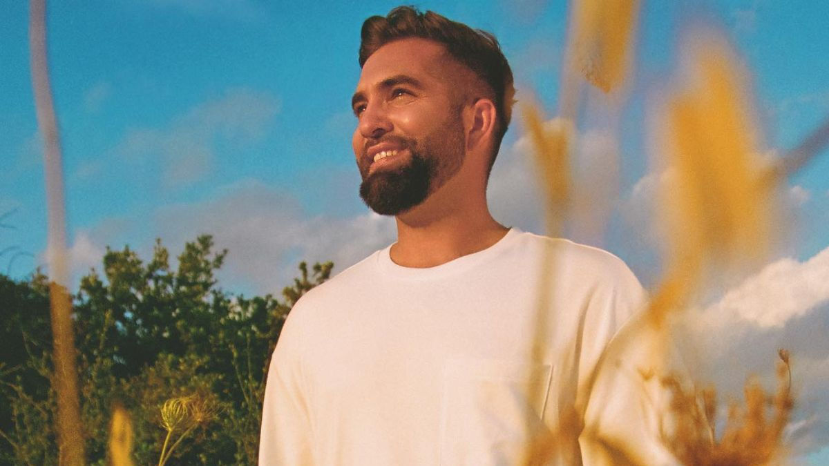 Kendji Girac annonce une grande nouvelle à son public après son duo avec Florent Pagny Web Story