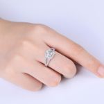 CLASSIC HALO WITH SPLIT SHANK, 1.00CT ROUND CUT