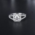 CLASSIC HALO WITH SPLIT SHANK, 1.00CT ROUND CUT