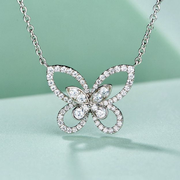 Picture of Elegant Butterfly Design Pendant Necklace In Sterling Silver