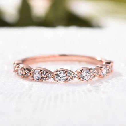 Picture of Rose Gold Pear Shape Design Women's Wedding Band