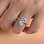 Picture of Gorgeous Oval Cut Moissanite Diamond Engagement Ring In Sterling Silver