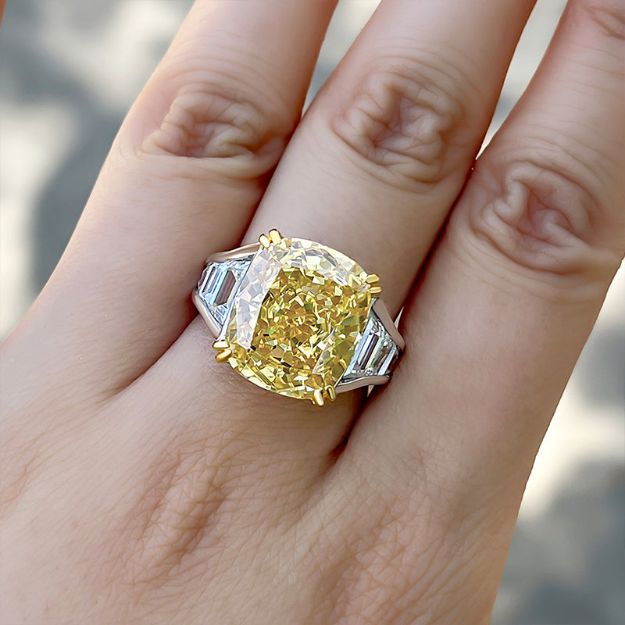 Picture of Luxurious Cushion Cut Yellow Sapphire Engagement Ring In Sterling Silver