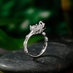 Bortwide Hug Me "Cute Panda" Round Cut Sterling Silver Ring