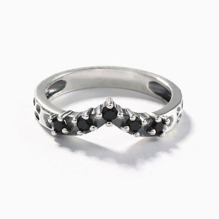 Bortwide "V Shape" Round Cut Sterling Silver Ring