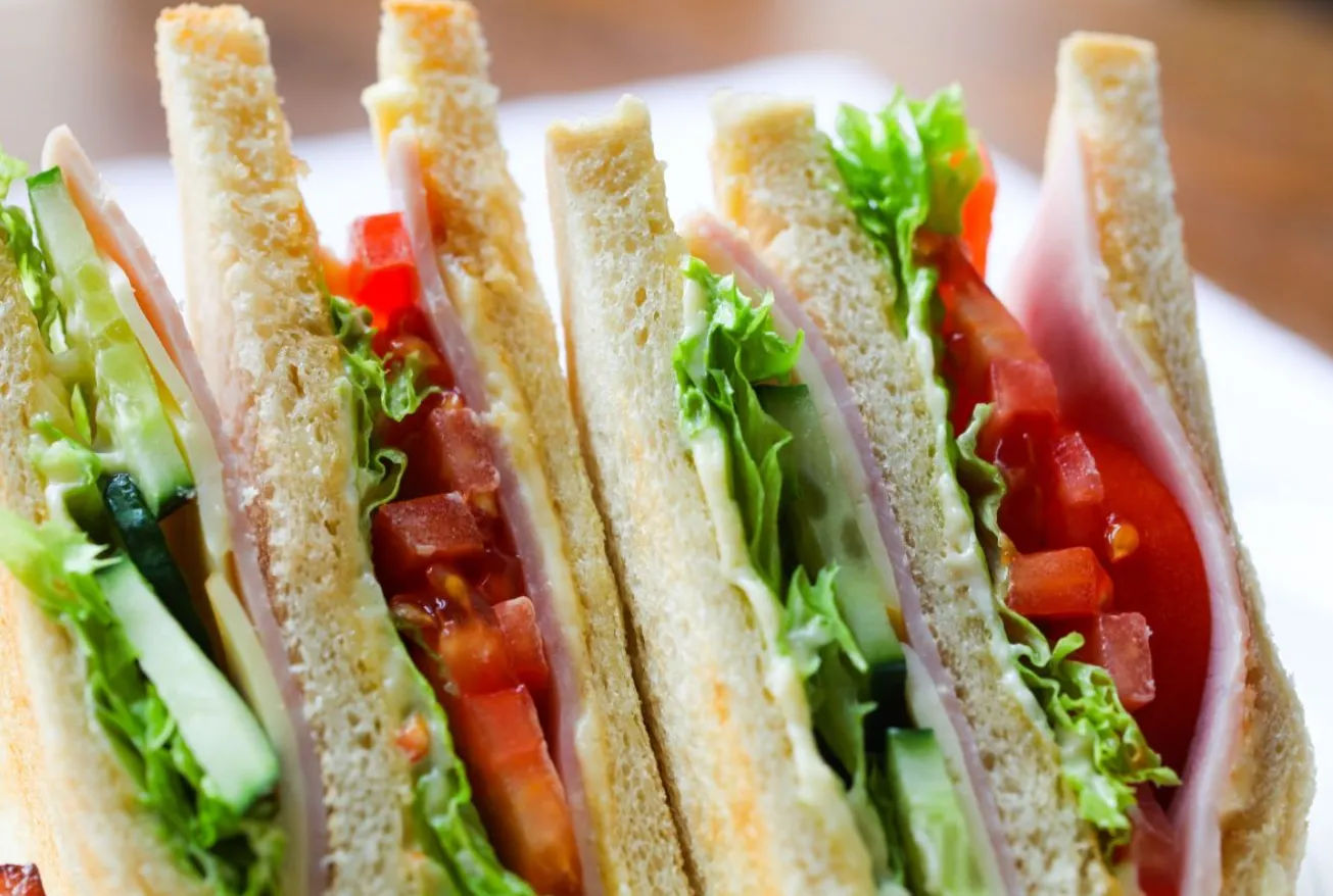 Menelusuri Sejarah Penemuan Sandwich dan Evolusinya di Seluruh Dunia