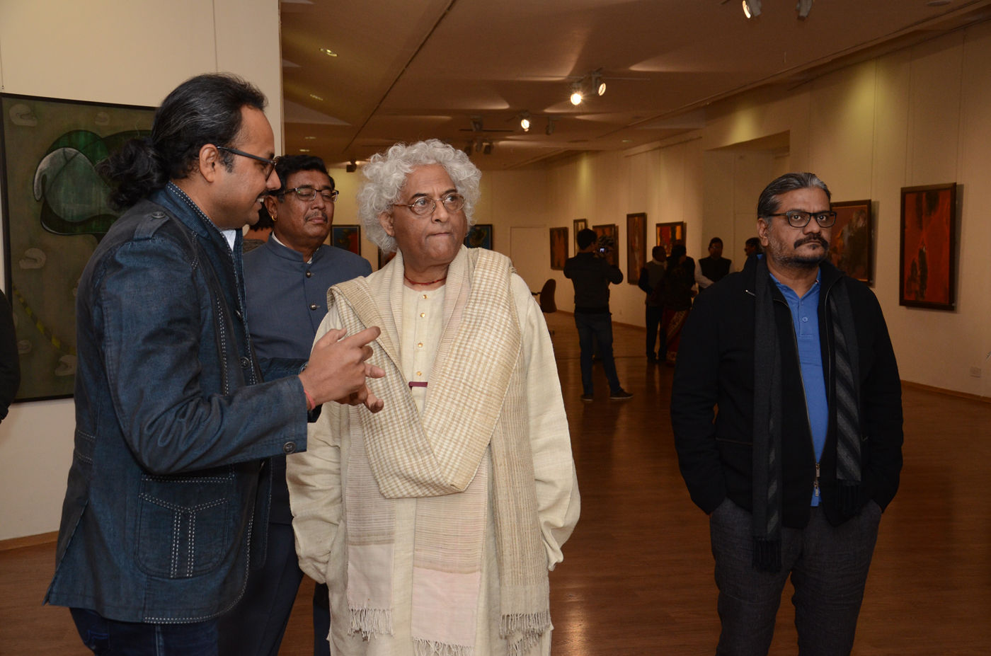 Presenting artwork to the visionaries: Mr. Rajeev Sethi & Mr. Neeraj Goswami