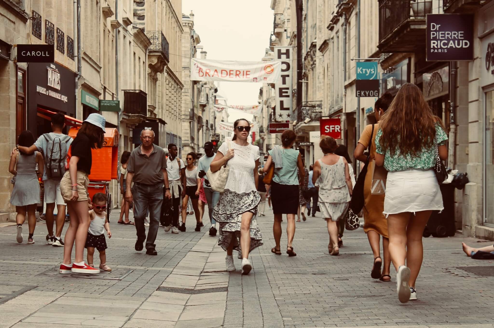 people walking in Bordeaux