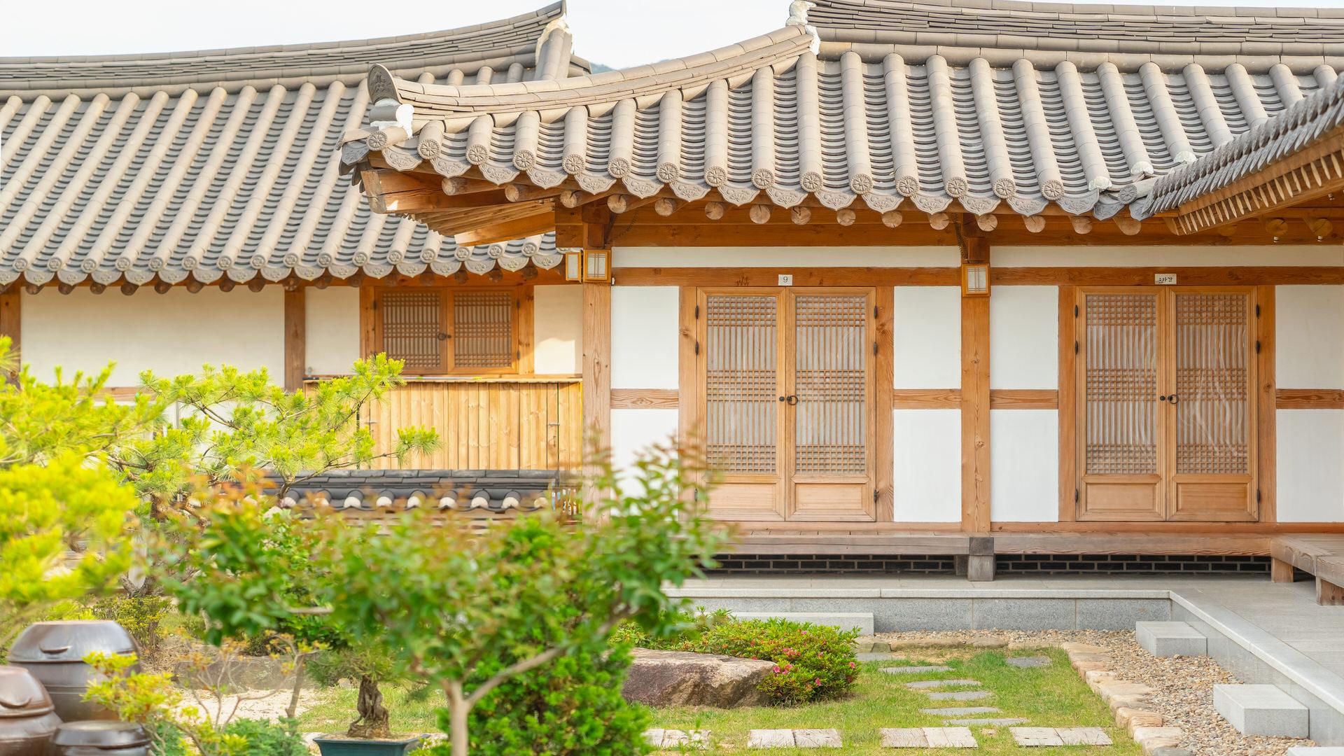 Gyeongju Wadamjung Hanok Pension - Gyeongju
