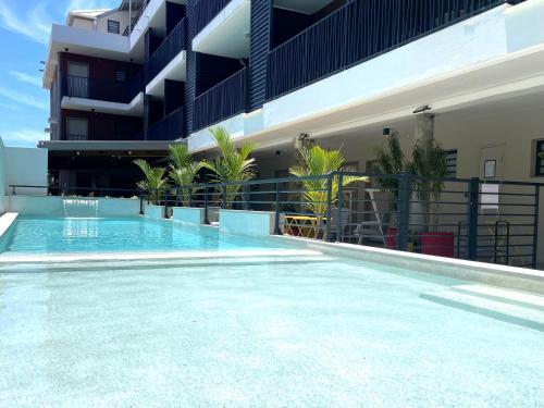 HOTEL LE TERRE SAINTE - Saint Denis
