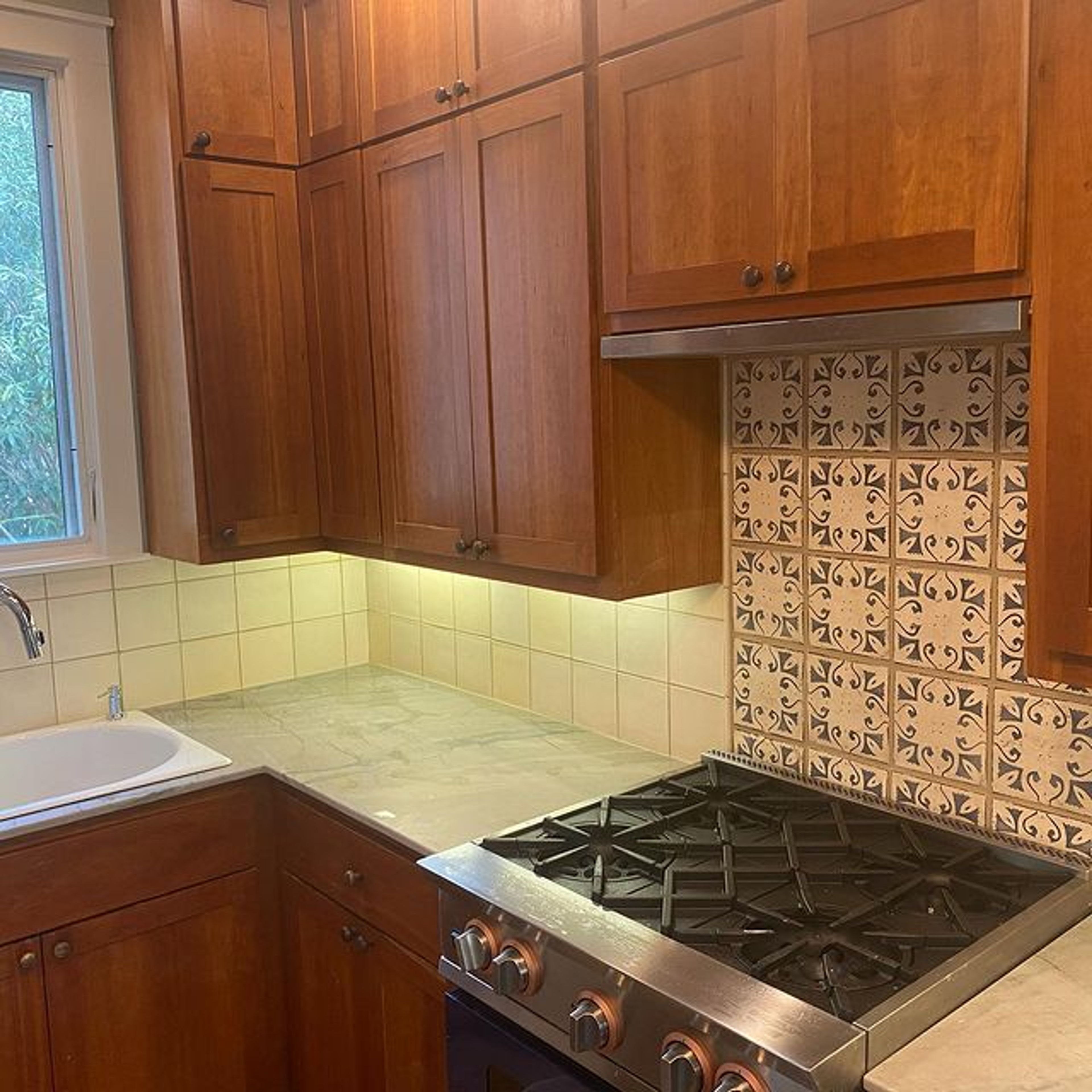 Geometric tile kitchen back splash