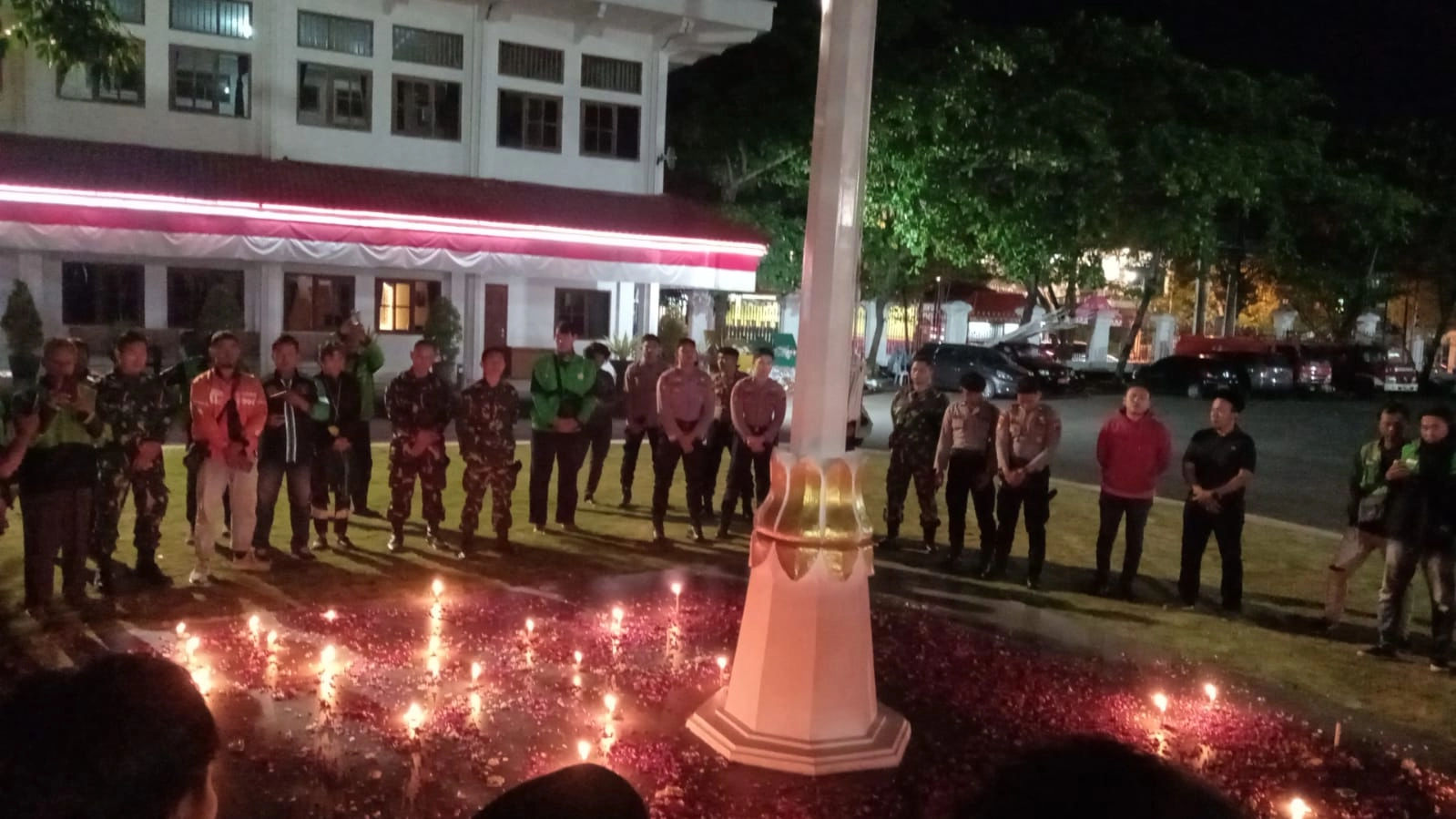 Reaksi Massa di Lokasi