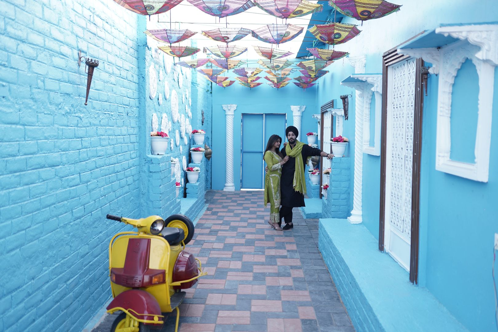 Blue Jodhpur themed photoshoot set with stunning azure walls and intricate motifs inspired by Rajasthan located in Nagpur SEDO