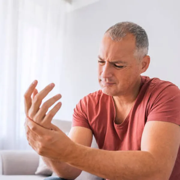 Thumb Pain and Arthritis: A Common Smartphone Problem