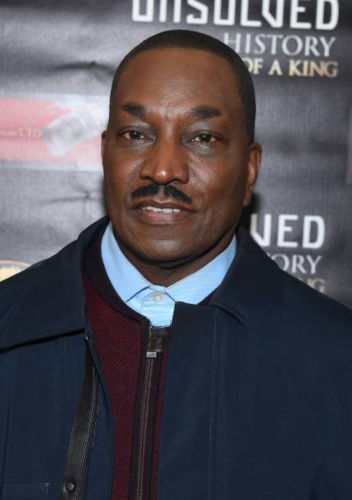 Clifton Powell
