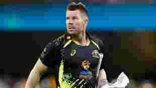 Cricket Australia might offer Australian captaincy to Warner 
