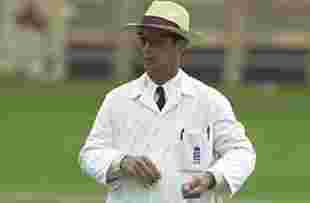 Jeremy Lloyds dead at 68: Tributes paid to English cricket umpire and  former Somerset star