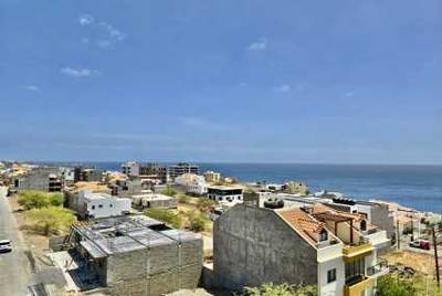 Santiago vs São Vicente: o comparativo honesto