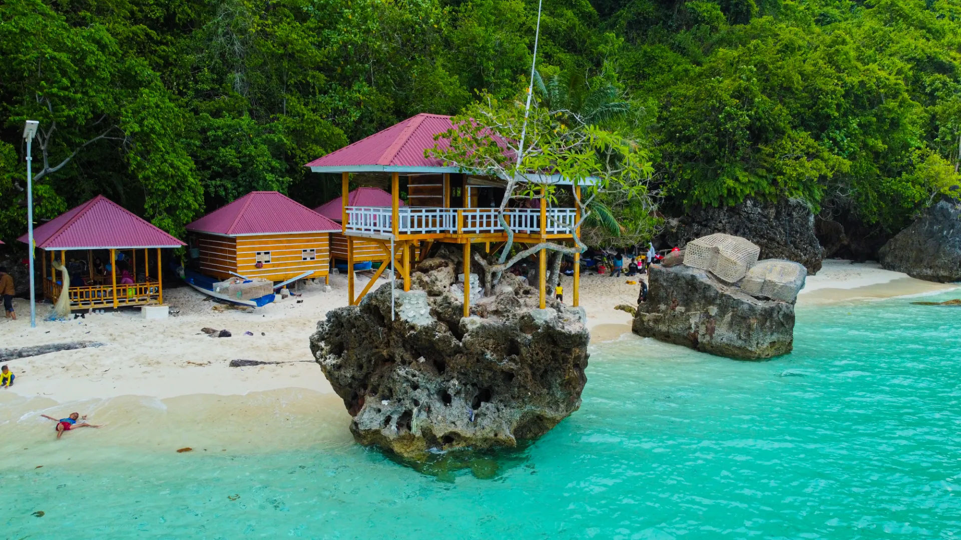 Pantai Lakadao