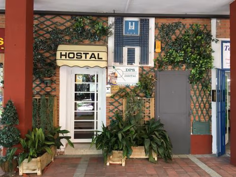 Hostal Tres Cantos — foto 1