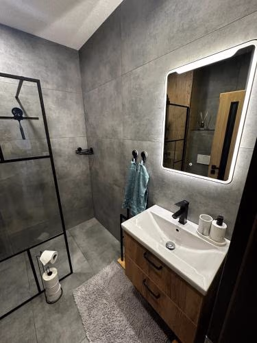 rishko apartment 113, self check in, free parking, bus station, center of the city — foto 5