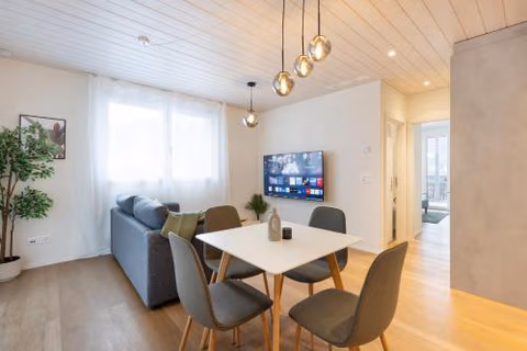 Mountain view with balcony and free parking — foto 1
