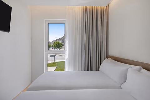 B&B HOTEL Santiago Milladoiro — foto 3