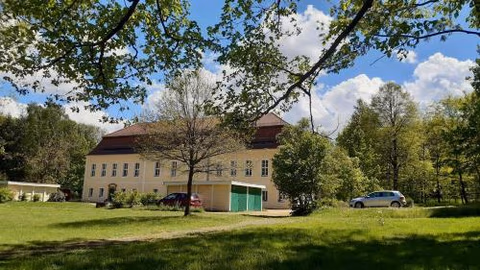 Orangerie im Schlosspark zu Arnsdorf — foto 1