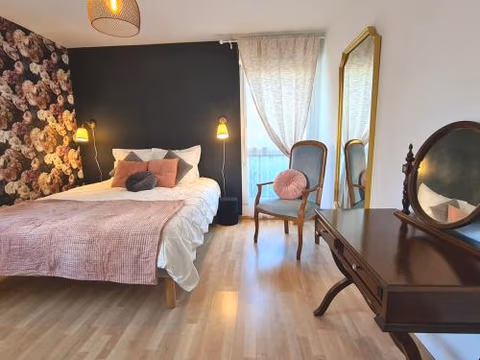 Chambre d'Amour Jacuzzi Bordeaux Parking — foto 2
