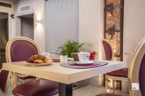 Hotel Cavour — photo 9