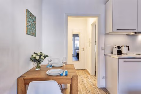 Apt Wahnfried Nr1 - Cityapartment mit Küche, Duschbad, Balkon, Parkplatz - zentral aber ruhig — foto 2