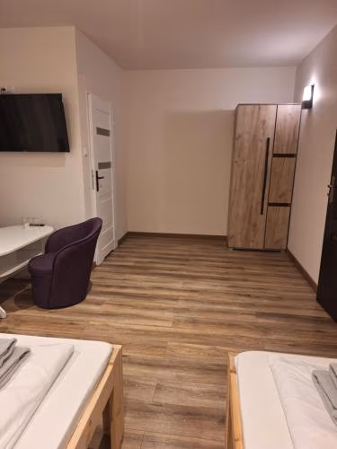 ETNA - Hostel -Noclegi Rzeszów 24 Pokoje -PARKING- — foto 7