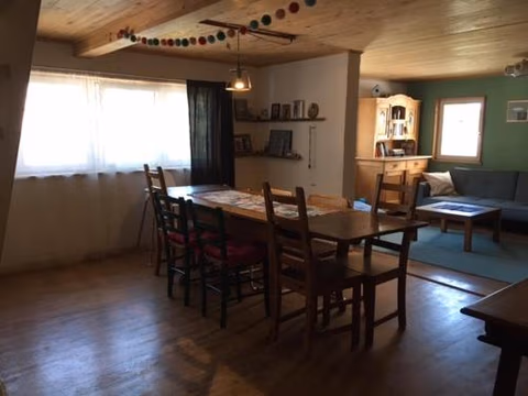Farbige Wohnung Zentral — foto 2