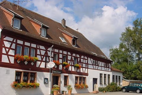 Landgasthof & Hotel "Zum Schwan" GmbH — photo 1