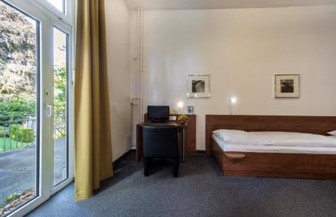 CJD Bonn Castell — foto 2