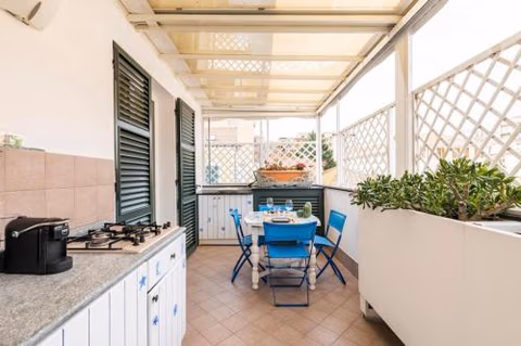La Casa al mare Centro storico di Loano con GARAGE — foto 3