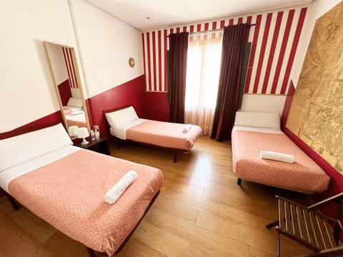 Hostal La Casa de La Plaza — foto 9