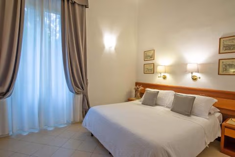 Hotel Bonifacio — foto 1