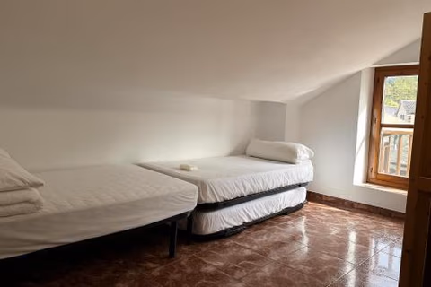 Albergue Tritón - Villanúa — photo 2