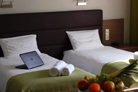 Hotel Pod Dębem — photo 1