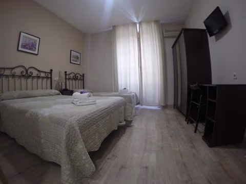 Hostal El Pilar — photo 2