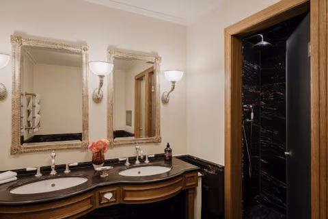 Grand Hotel LES TROIS ROIS — foto 2