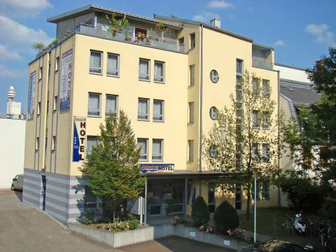 Senator Hotel — foto 1