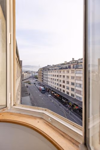 Spacious City View Apartment - Prime Location Biel — foto 7
